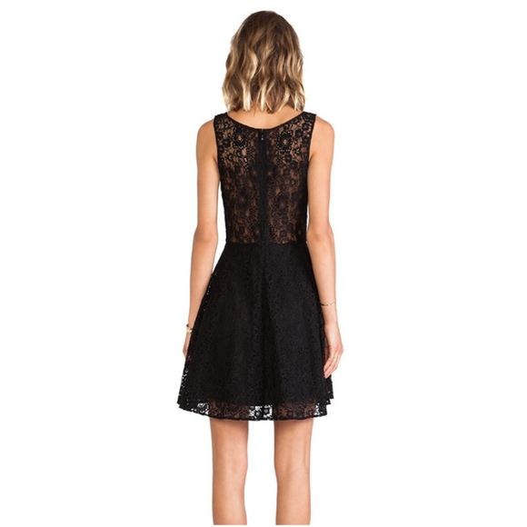 BB DAKOTA CYRUS LACE DRESS 4 - Picture 3 of 11